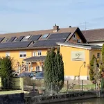 게스트하우스 Europa Zum Gruenen Baum 3*