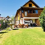 Europa Zum Gruenen Baum 게스트하우스 3*