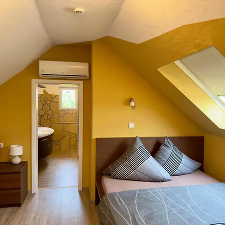 Europa Zum Gruenen Baum Rust