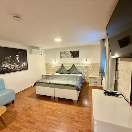 Europa Zum Gruenen Baum 3* Rust