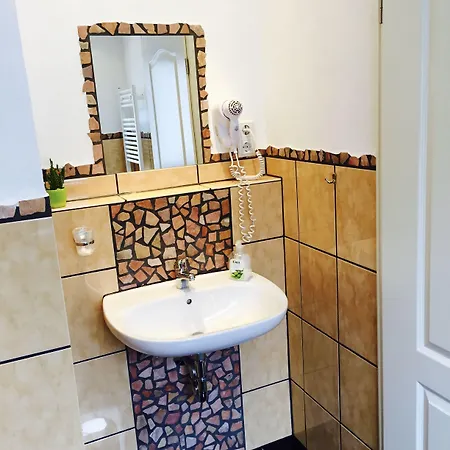 Europa Zum Gruenen Baum 3*