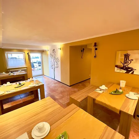 Europa Zum Gruenen Baum 3*