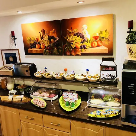 Vendégház Europa Zum Gruenen Baum 3*