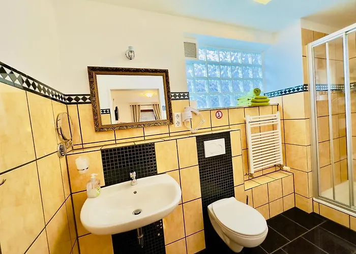 Europa Zum Gruenen Baum