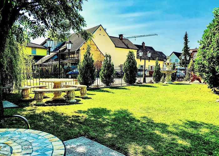 Europa Zum Gruenen Baum 3* Rust