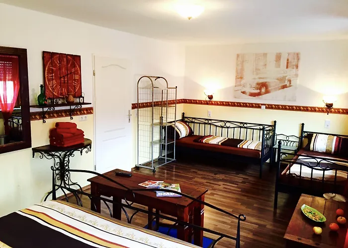 Europa Zum Gruenen Baum Rust