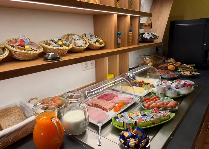 Europa Zum Gruenen Baum Gæstehus